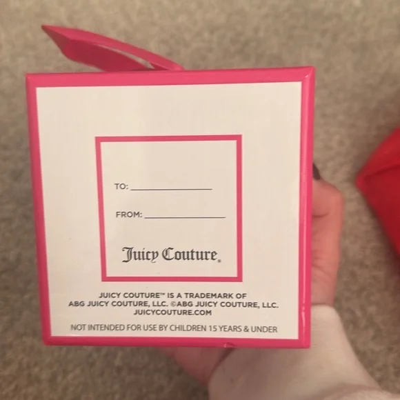 New in Box- Juicy Couture set of 3 velour scrunchies - Picture 2 of 3